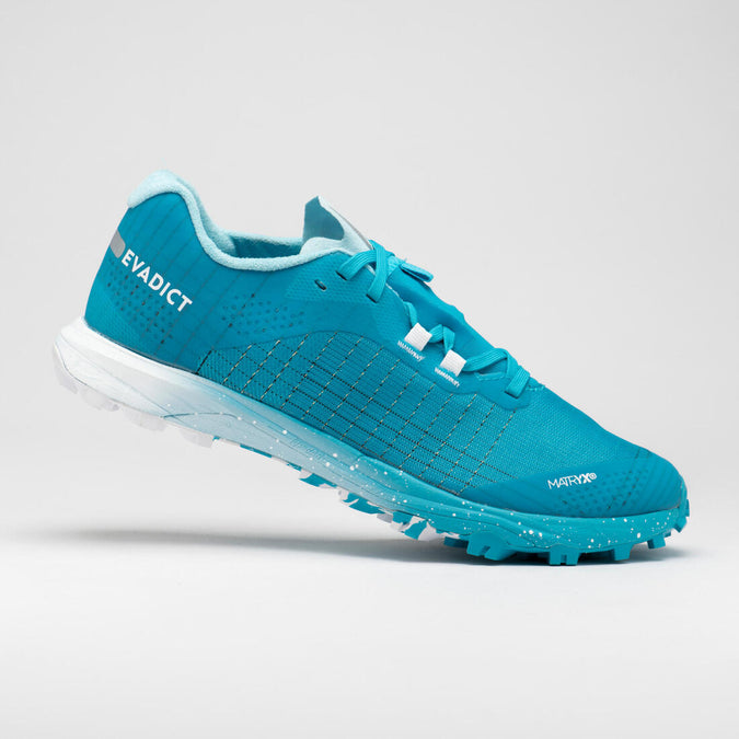 





Chaussures de trail running pour femme Race Light bleu ciel et blanc, photo 1 of 13